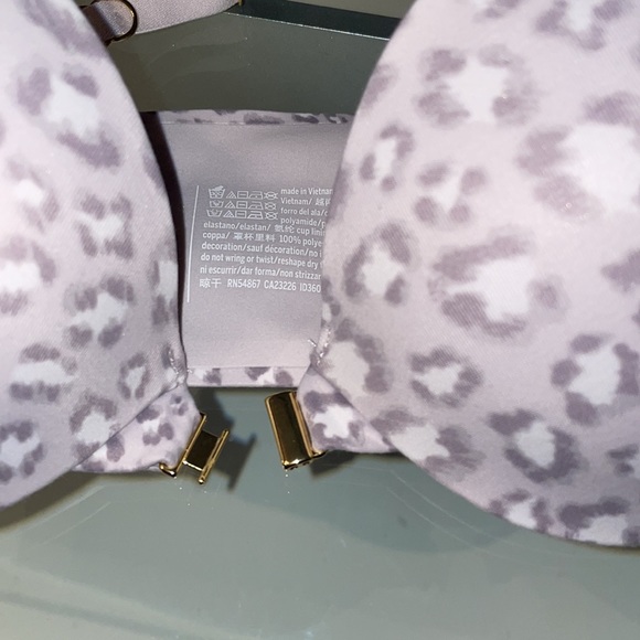 Victoria Secret Bra - Picture 2 of 4